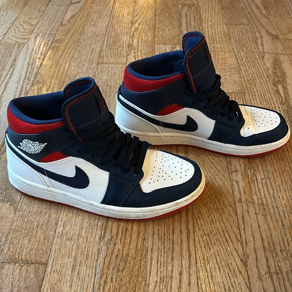 Nike Air Jordan’s size US7 men.   8.5 women - Picture 5 of 10